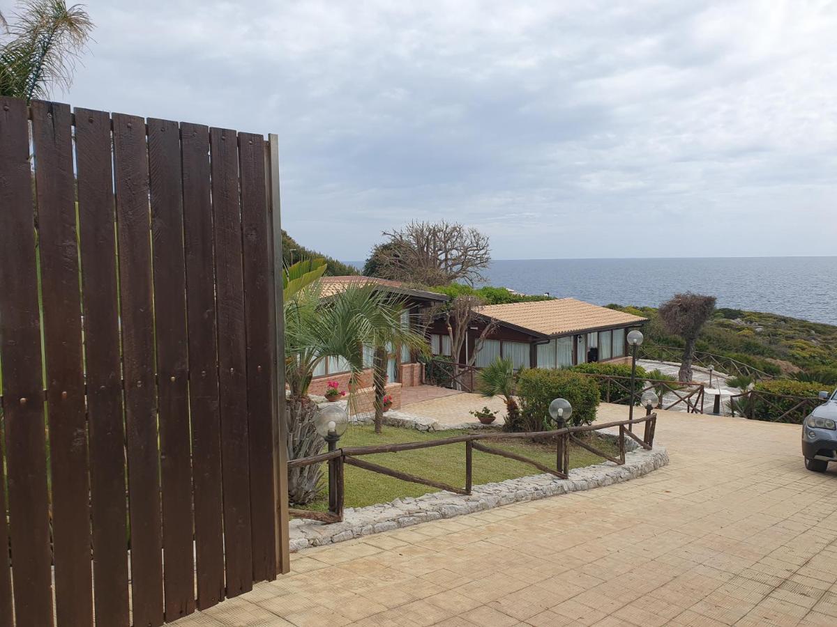 Casa Costanza * Syracuse