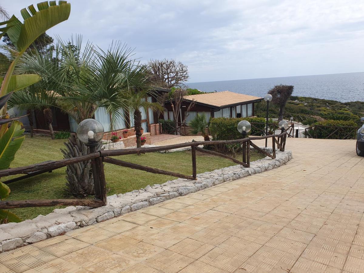 Casa Costanza * Syracuse
