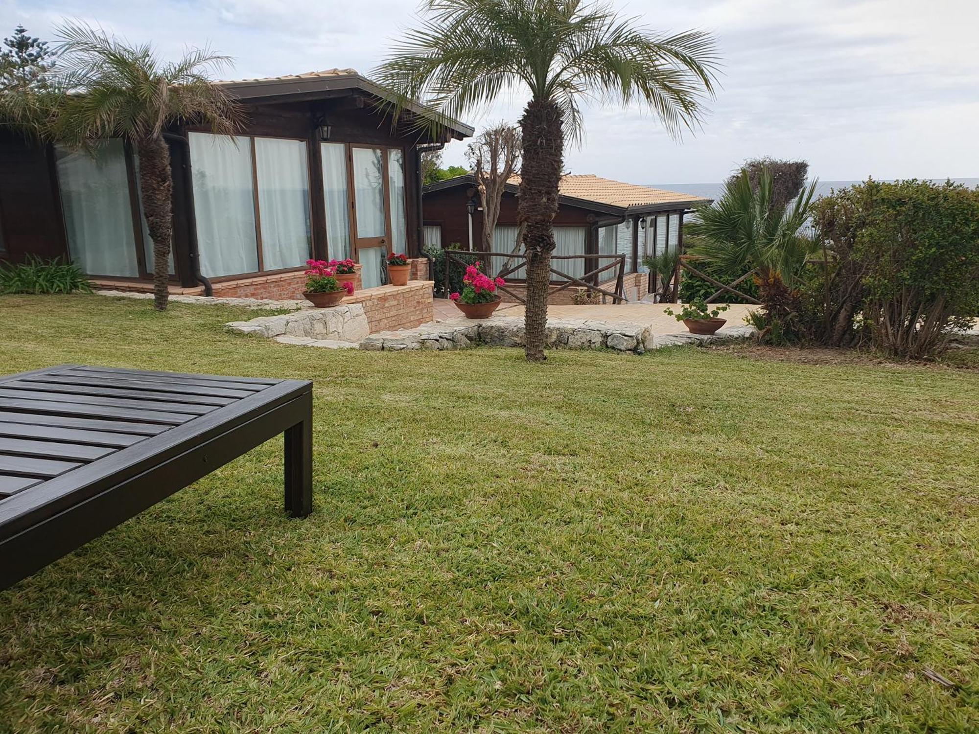 Casa Costanza Holiday home *